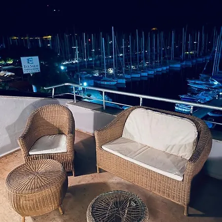 Appartamento Akvaryum Icinde Teras Manzarali Dublex Daire Fethiye