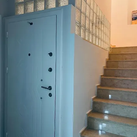 Apartment Akvaryum Icinde Teras Manzarali Dublex Daire